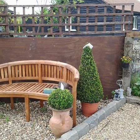 Stable Oak Cottages Maidstone Luaran gambar