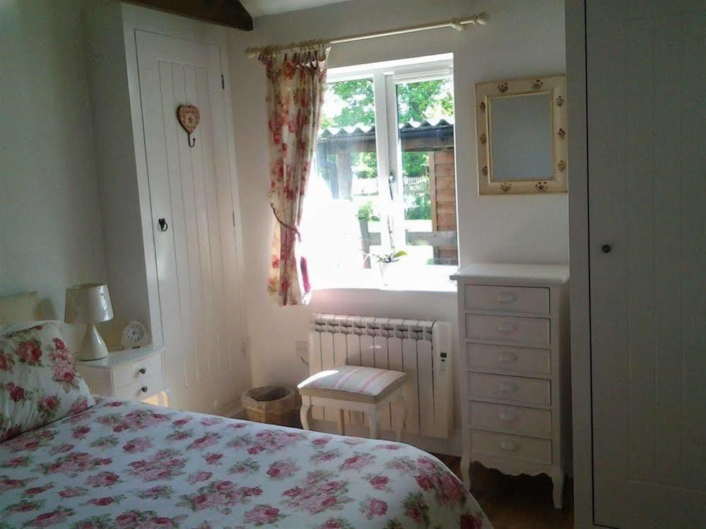 Stable Oak Cottages Maidstone Luaran gambar
